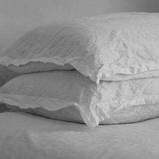 Discover The Benefits of Sleeping On The Right Pillow For You 