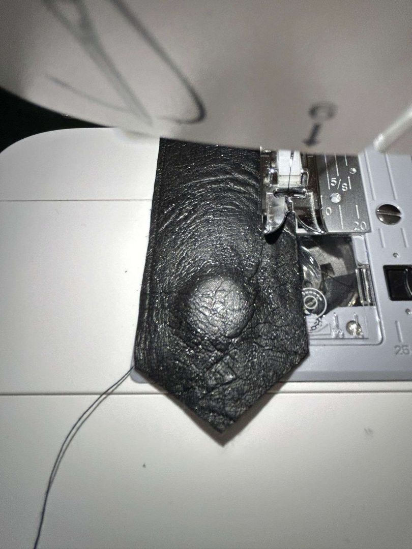 Adım 7: Yanları dikin 