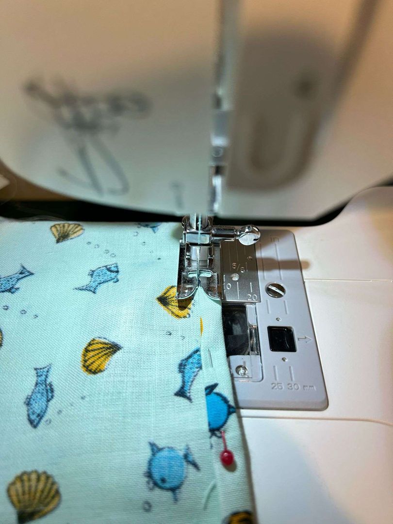 Adım 4: Cepler için bir kenar dikin 