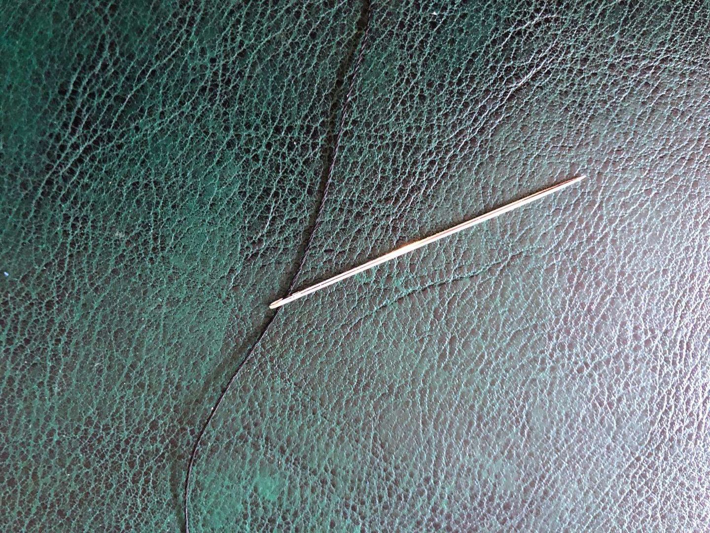 how to put thread in needle easily