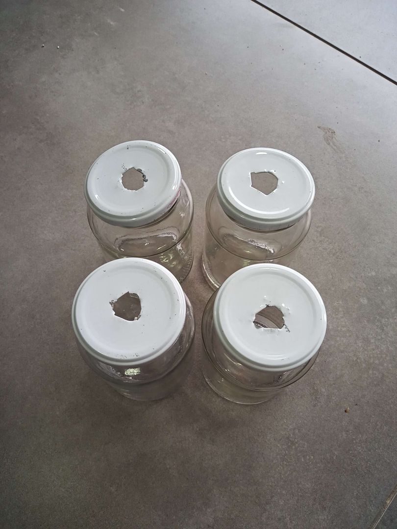 Adım 4: Daha fazla delik açmaya devam edin