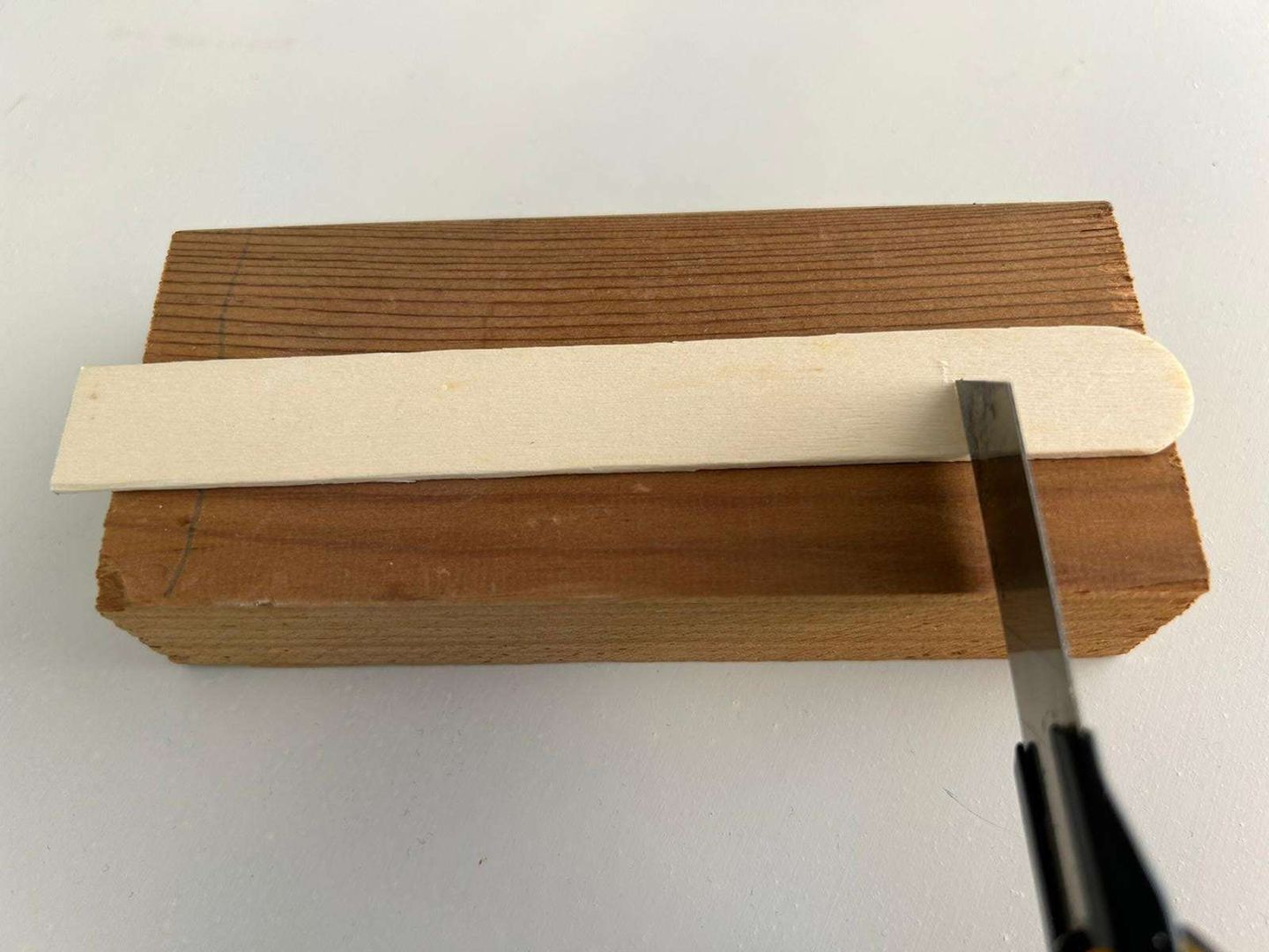 Adım 1: Palet için küçük parçalar kesin