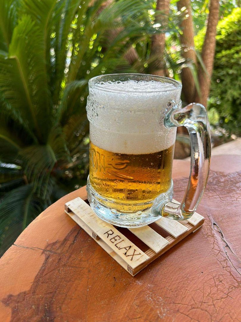 Adım 9: Kendin yap palet ahşap bardak altlığının son görünümü