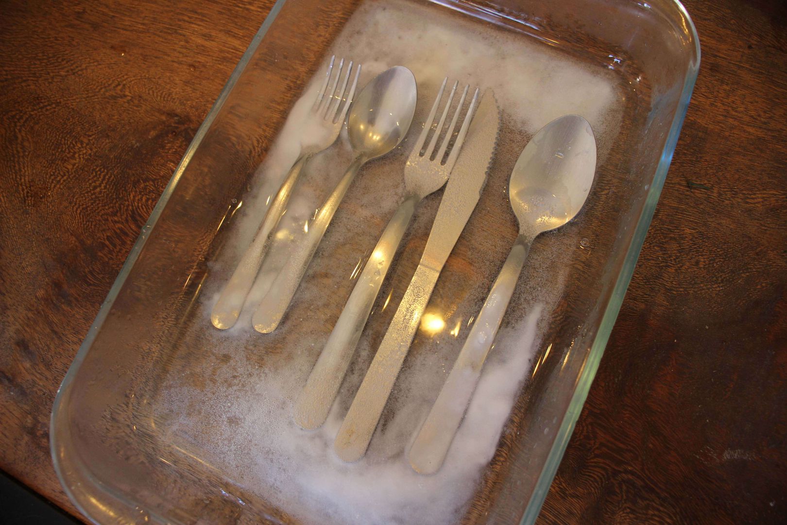 Tips for Clean Silver and Stainless Steel Cutlery—The Sparkling