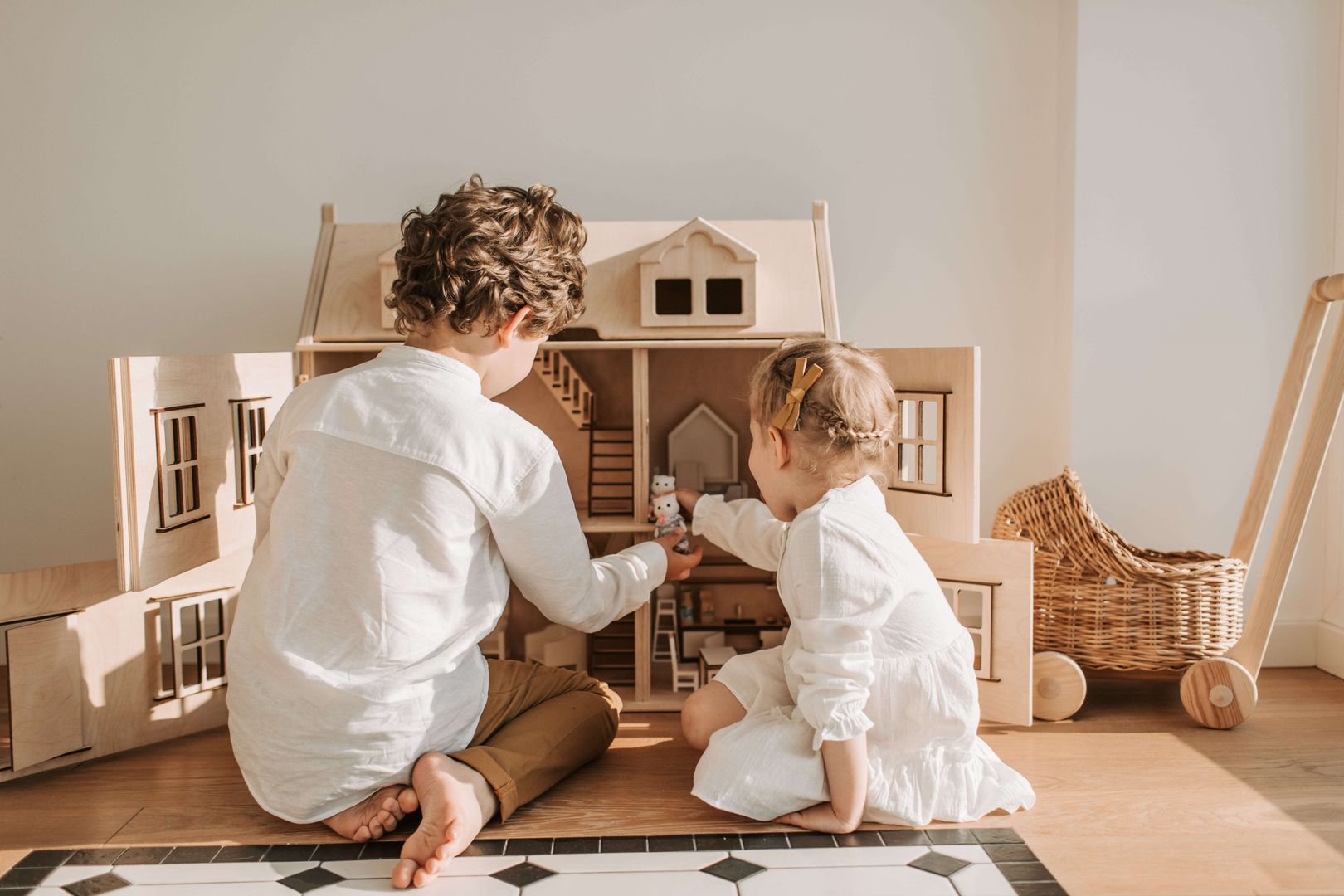 Aprenda A Construir Uma Casinha De Bonecas Em Madeira O Presente De