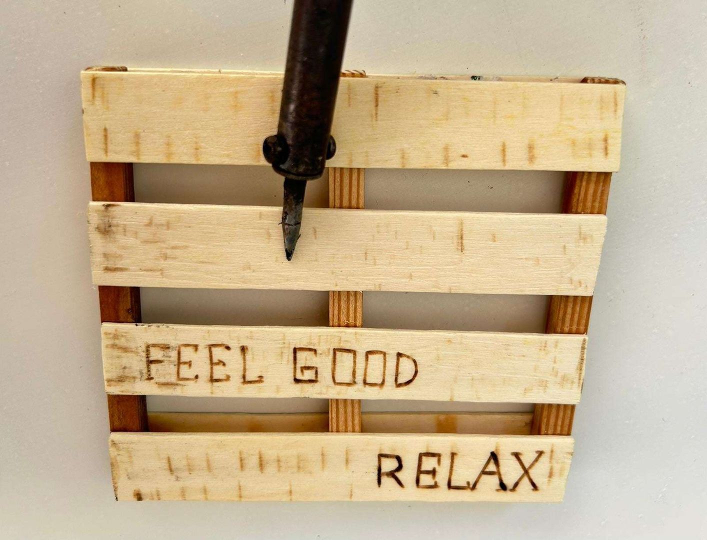 Adım 8: Kendin Yap ahşap palet bardak altlıkları: Tamamlandı