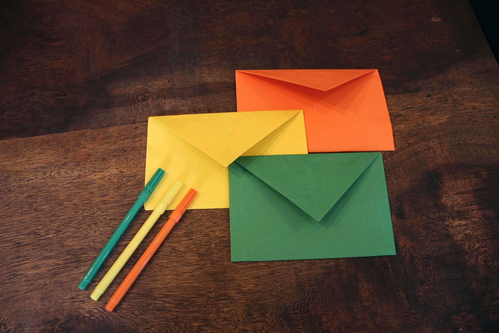 Come realizzare una busta regalo con un semplice foglio di carta 