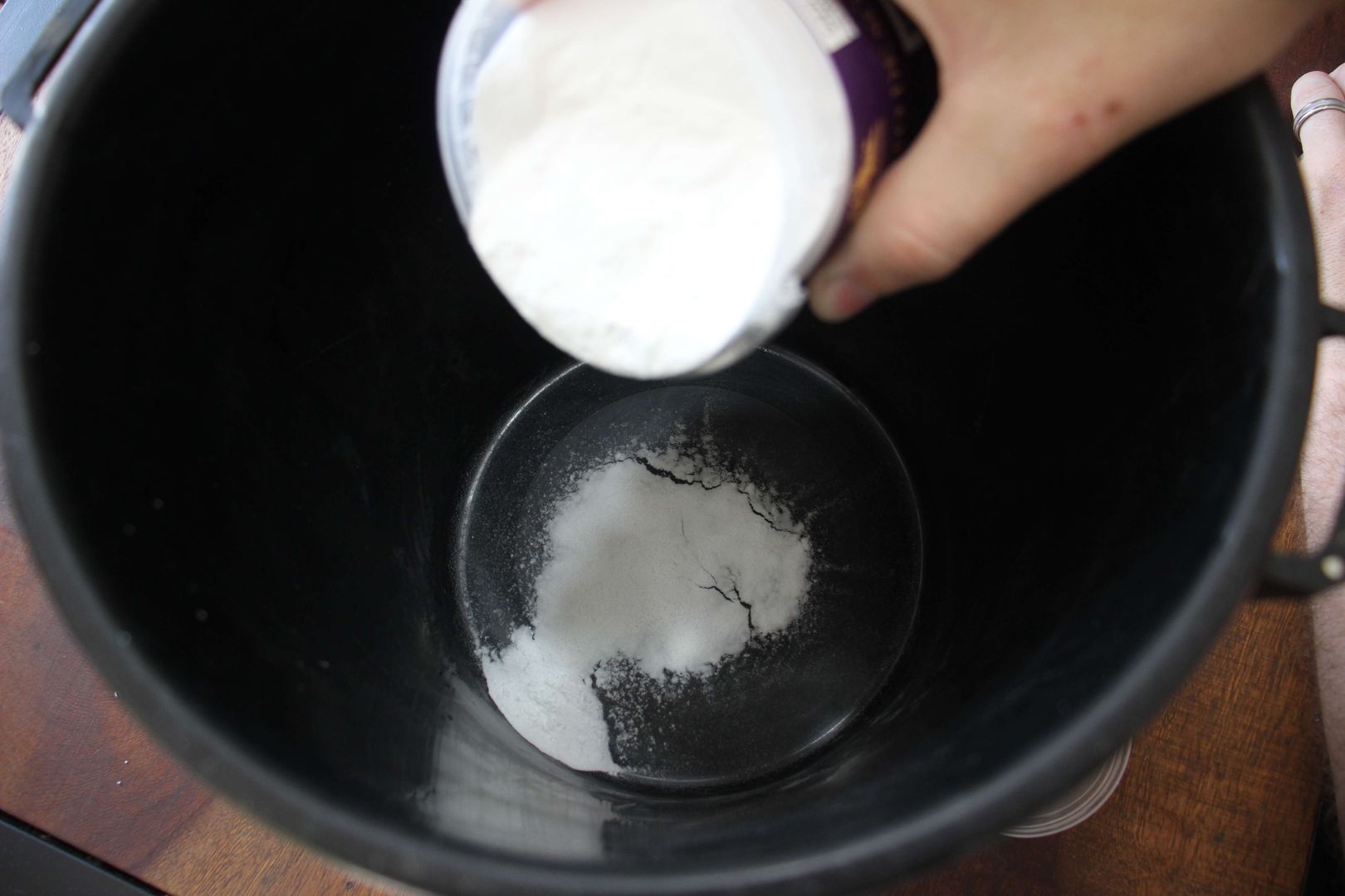 Adım 5: Karbonat serpin