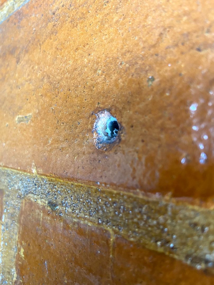 Adım 8: Deliği temizleyin ve istediğiniz kancayı takın