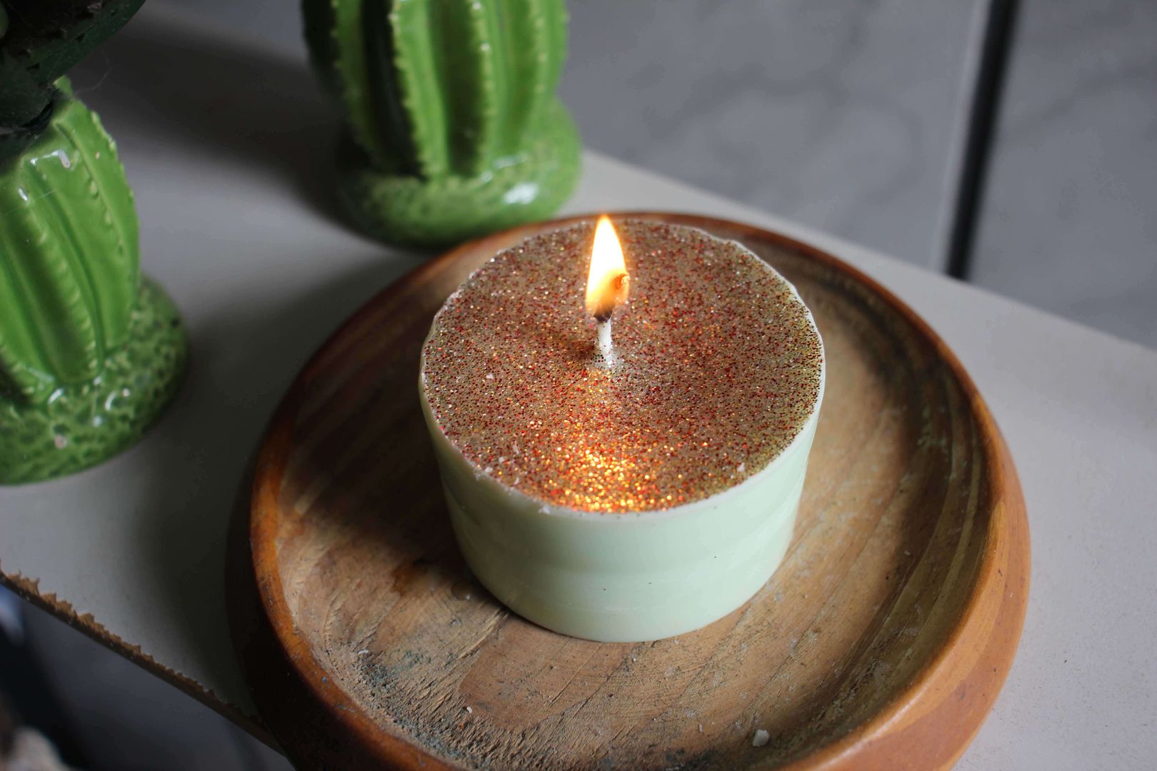 How To Make Glitter Candles at Home in 8 Easy Steps [DIY Tutorial]