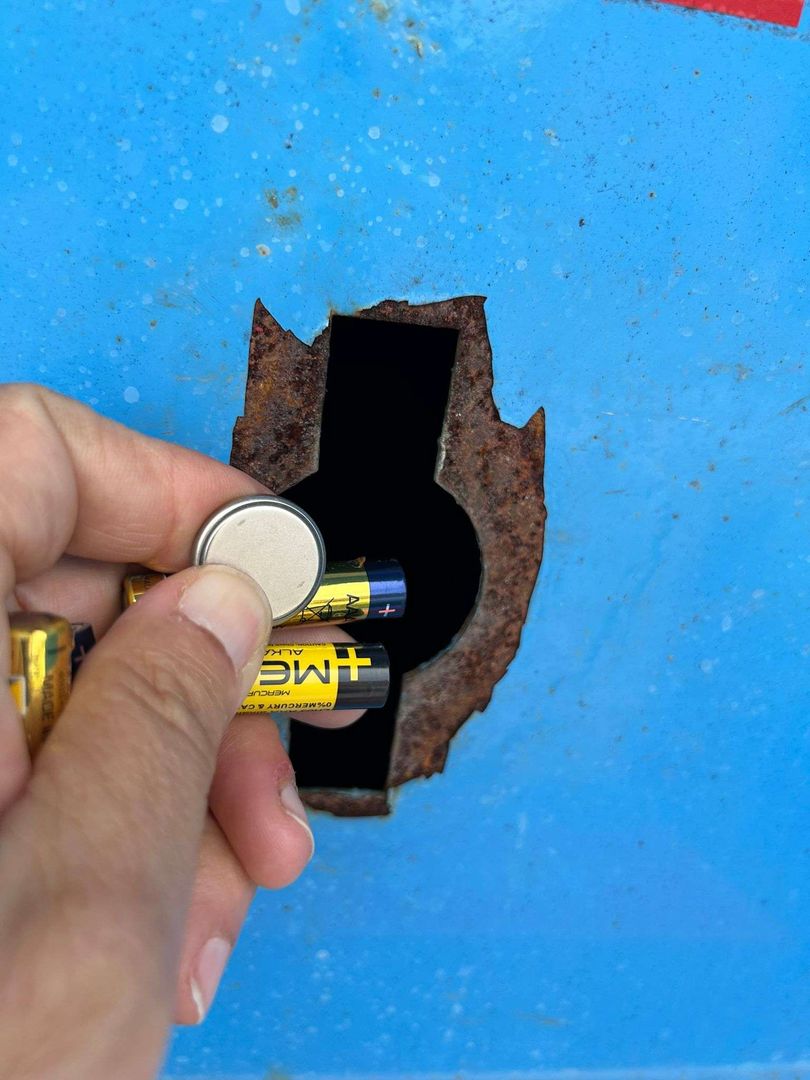 How To How to Dispose of Batteries (Safely) In 8 Steps homify