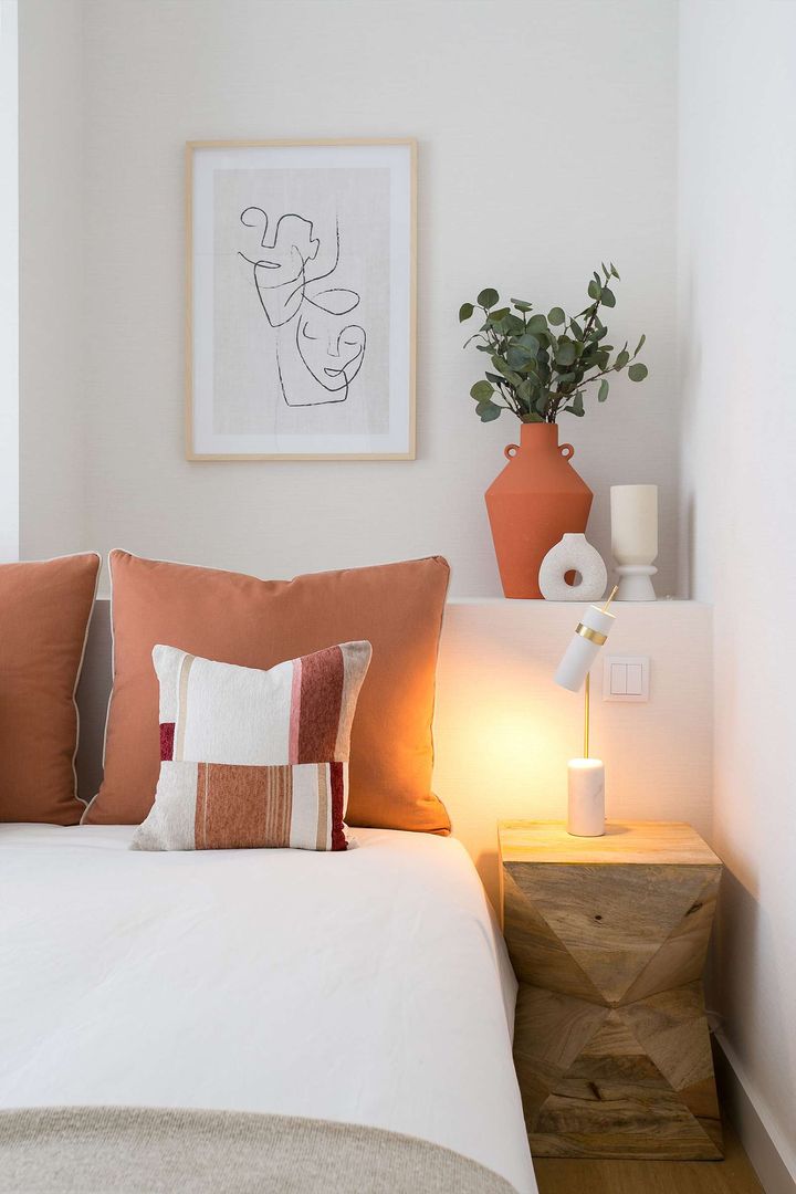 Apartamento | Praça de Espanha, Traço Magenta - Design de Interiores Traço Magenta - Design de Interiores Master bedroom