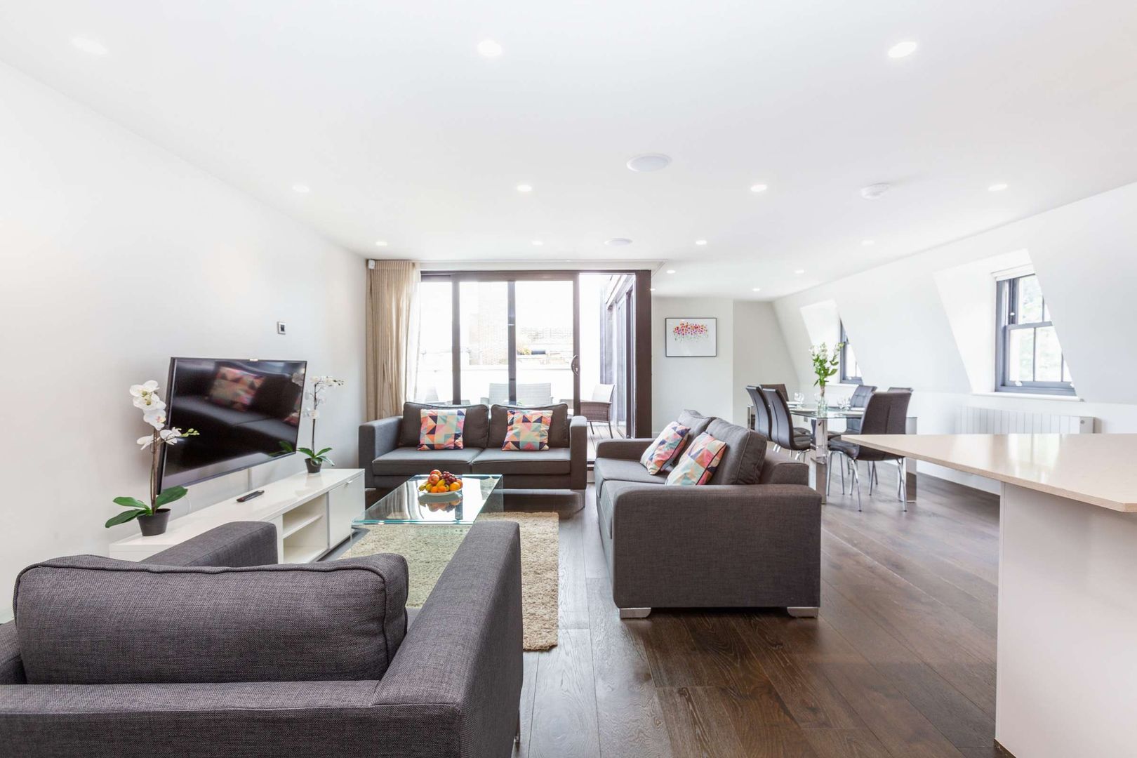 Progettazione e Interior Design Soggiorno per Case in Affitto | homify