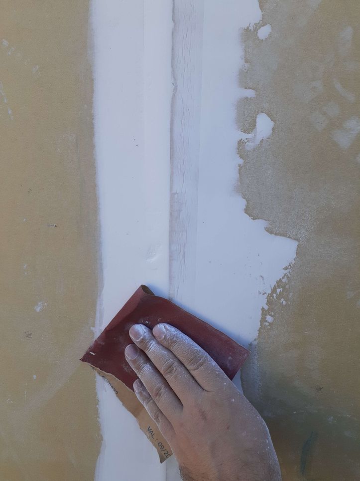 Cómo conseguir que la pintura se adhiera al yeso