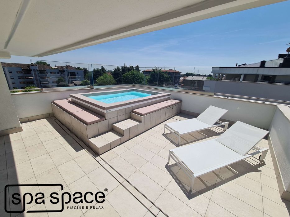 Piscina ideale per il tuo terrazzo o piccolo giardino si chiama ...