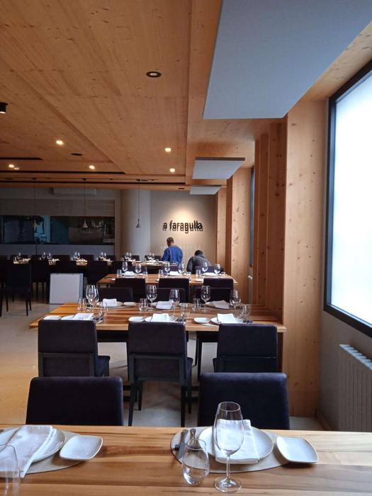 Paneles acústicos para reducir la reverberación en los restaurantes, Vertisol Internacional SRL Vertisol Internacional SRL Sala da pranzo moderna