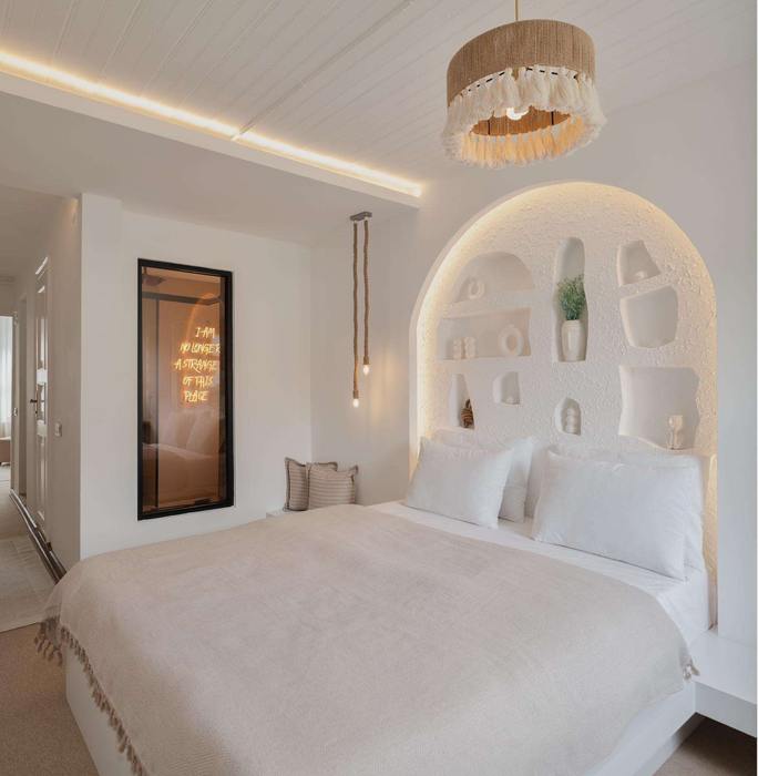 İstanbul , Tomtom Yatak Odası Projesi S17 HOUSES Ebeveyn odası Interior design, Bed, Bedroom, Wall, Furniture, Bedding, Wood, Bed sheet, Flooring, Ceiling