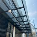 Aluminium kaca tempered bekas KAJENG JAYA KONTRAKTOR KACA TEMPERED BANGUNAN REKONDISI Prefabrik ev Building, Sky, Window, Shade, Fixture, Facade, Glass, Wood, Commercial building, Roof