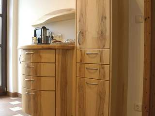 kurvige Möbel, runde Küchen, Pfister Möbelwerkstatt GdbR Pfister Möbelwerkstatt GdbR Small kitchens