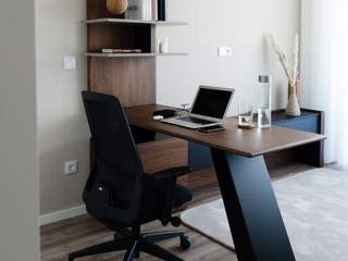 Home Office, ByOriginal ByOriginal Modern Study Room and Home Office