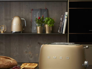 SMEG toaster, Press profile homify Press profile homify Cocinas a medida