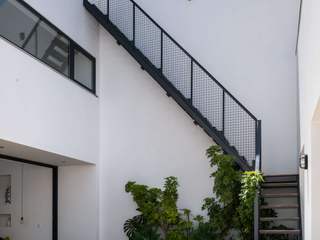 Casa Joana, StudioArte StudioArte ミニマルデザインの リビング