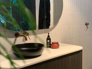 Lucious Tropical Bathroom, Wallsauce.com Wallsauce.com Banheiros tropicais