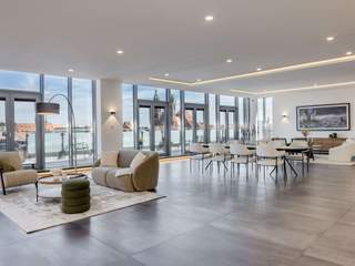Luxus pur: weitläufiges Penthouse in Nürnberg, Petrichor Home Staging Petrichor Home Staging 모던스타일 거실