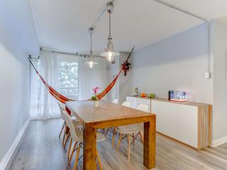 Remodelação AP - Toronto SR Interior Design Studio Small kitchens Mesa, Madeira, Design de interiores, Prédio, Pisos, Mancha de madeira, Madeira dura, Casa, Teto, Porta-retratos