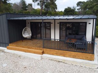 Moodilev's 101 Square Meters Modular Sales Office Project, Moodilev İnşaat Çelik Yapı Mimarlık Mühendislik Ltd. Şti. Moodilev İnşaat Çelik Yapı Mimarlık Mühendislik Ltd. Şti. Prefabrik ev