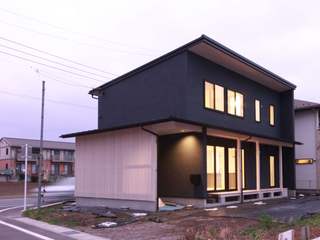 炭色の家, 田村建築設計工房 田村建築設計工房 一戸建て住宅