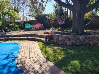 Gauteng family home pool and kids garden revamp, Young Landscape Design Studio Young Landscape Design Studio ロックガーデン