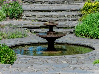 EA20250317-23585 Press profile homify Prefabricated Garage Garden, Groundcover, Water feature, Flagstone, Fountain, Cobblestone, Landscaping, Botanical garden, Design, Walkway