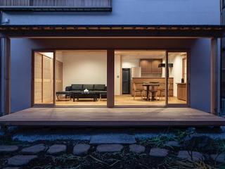 飛鳥山の家, 松井建築研究所 松井建築研究所 Eclectic style living room