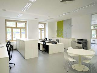Agentur Strobl, destilat Design Studio GmbH destilat Design Studio GmbH Commercial spaces