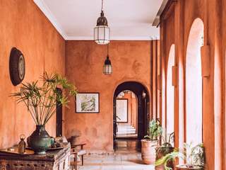 EA20250107-23381 Press profile homify Asian style bathroom Flooring, Floor, Door, Wood stain, Flowerpot, Houseplant, Home Door, Hacienda, Carpet, Courtyard