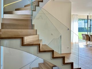 Treppe mit Glasgeländer , Holzmanufaktur Ballert e.K. Holzmanufaktur Ballert e.K. Merdivenler