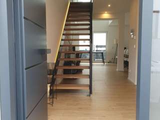 Flachwangentreppe mein Treppenhaus Grohskurth Stairs Flooring, Stairs, Floor, Wood, Interior design, Wood flooring, Handrail, Door, Hardwood, Wood stain