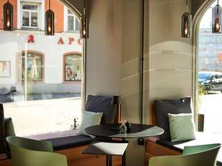 Café Lebzelterei, Rosenheim, BRÜCKNERINNEN BRÜCKNERINNEN Ruang Komersial