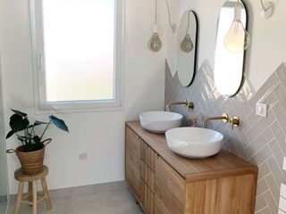 Projet Saint Laurent, The Home With The Home With Salle de bain classique