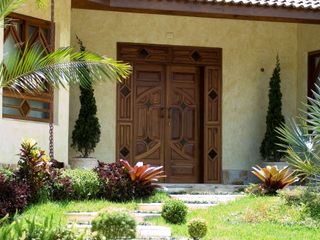 Portas de Madeira Maciça, Portalmad Portas e Janelas - Soluções completas em esquadrias de madeira de alto padrão Portalmad Portas e Janelas - Soluções completas em esquadrias de madeira de alto padrão Cửa gỗ