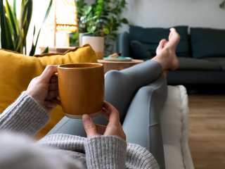 EA20250804-23911 Press profile homify Eclectic style dressing rooms Furniture, Tableware, Comfort, Drinkware, Cup, Flowerpot, Living room, Houseplant, Couch, Gadget