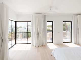 Casa Sobreira - Modern Fusion Overlooking the Ria Formosa, CORE Architects CORE Architects Casa unifamiliare
