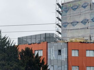 Łamacze światła na nowym budynku Szpitala Zespolonego w Szczecinie, SPIN Bobko i Staniewski sp.j. SPIN Bobko i Staniewski sp.j. Gewerbeflächen