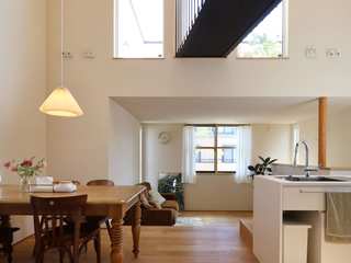 House in Akutagawa, Mimasis Design／ミメイシス デザイン Mimasis Design／ミメイシス デザイン Modern dining room