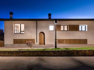 Casa Itzalku, Arquitectura de la Ribera Arquitectura de la Ribera منزل عائلي صغير
