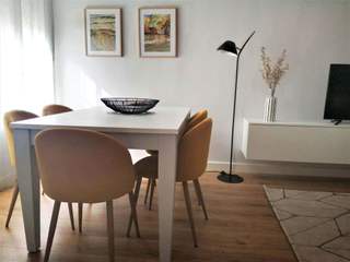 Interiorismo de salón en casa de Cartagena, Juana Basat Juana Basat Modern living room