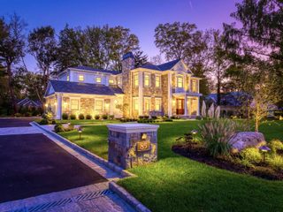 Next Level Luxury Custom Build Residence in Flower Hill, NY, HOMEREDI HOMEREDI Detached home