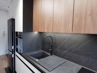 Jednakowy styl, kolor i materiał w całym mieszkaniu, FILMAR meble FILMAR meble Built-in kitchens