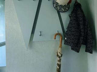 Flur, bor-project - Borjana Hönicke bor-project - Borjana Hönicke Modern Corridor, Hallway and Staircase MDF